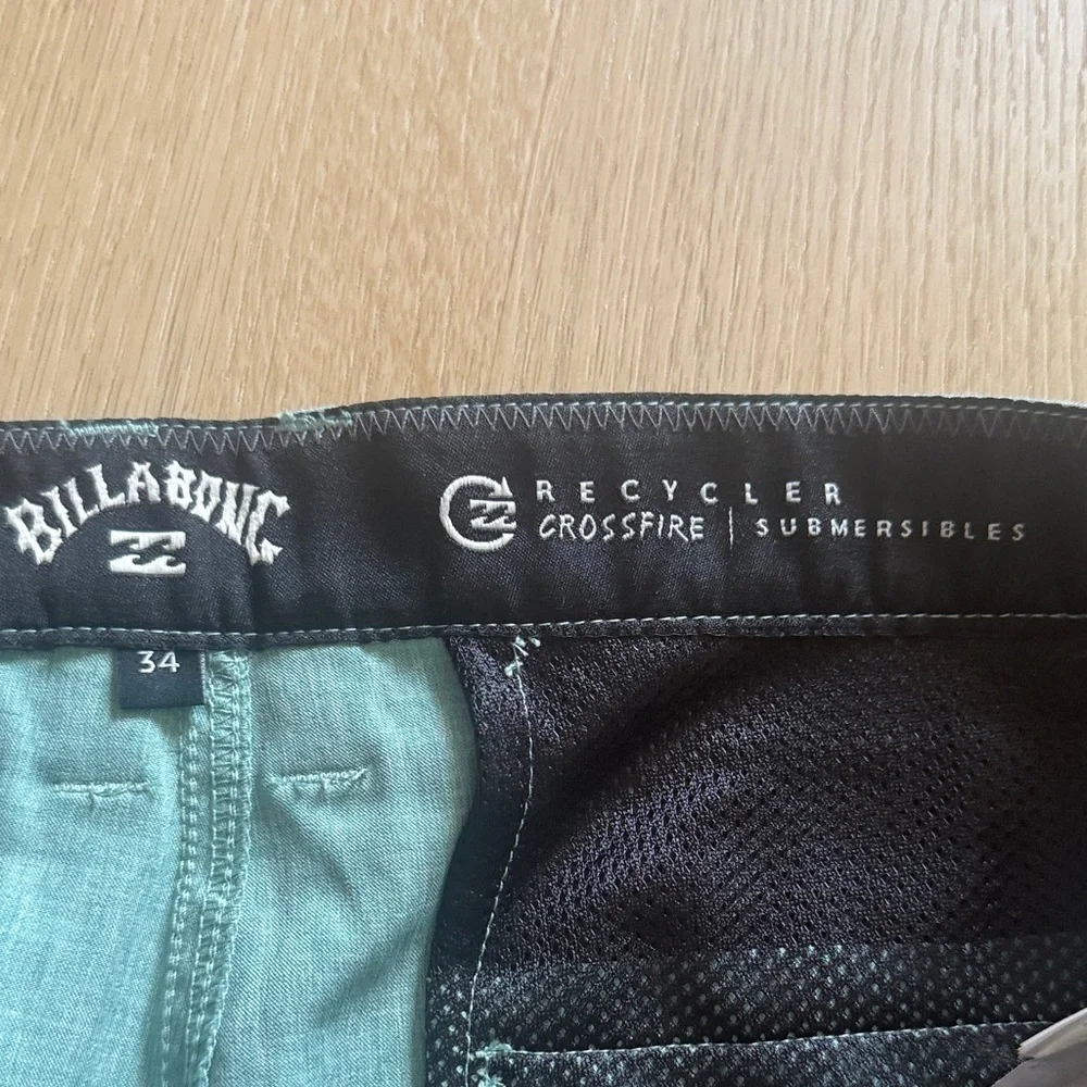 Billabong Men's Light Mint Green Flat Front Shorts